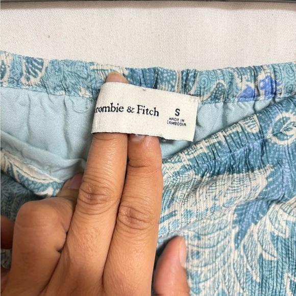 Abercrombie & Fitch Teal Floral Wide-Leg Pants - Picture 2 of 10